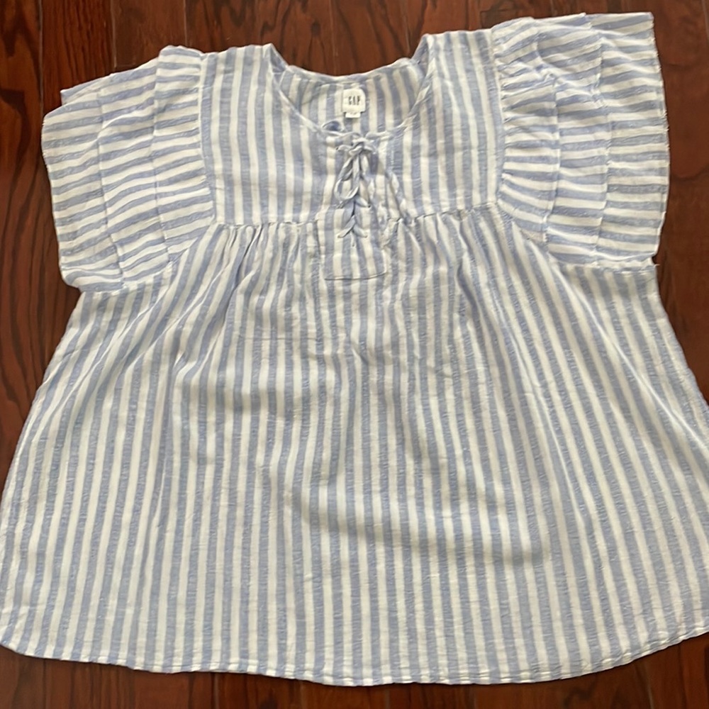 GAP lavender/white striped summer blouse